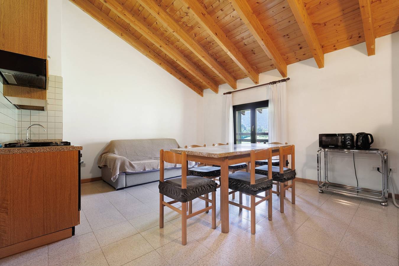 Appartamento intero, Appartamento 'Casa Serena&Giacomo 10' con vista montagna, giardino in comune e Wi-Fi in Bezzecca, Ledro