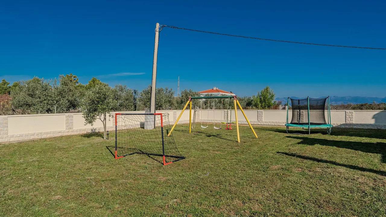 Ferienhaus für 10 Personen (200 m²) in Ninski Stanovi in Nin, Zadar