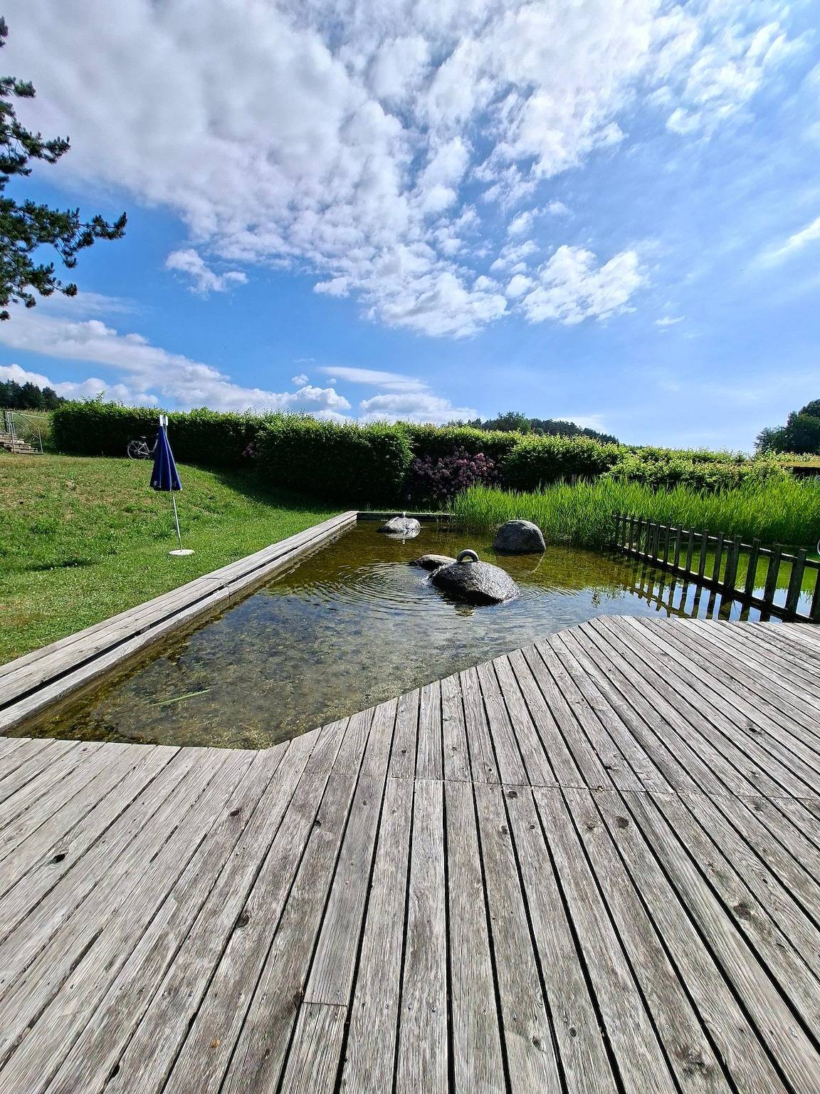 Haus Ruhland - Gemütliche Ferienwohnung mit Terrasse und Pool in Tiefenbach, Ostbayern