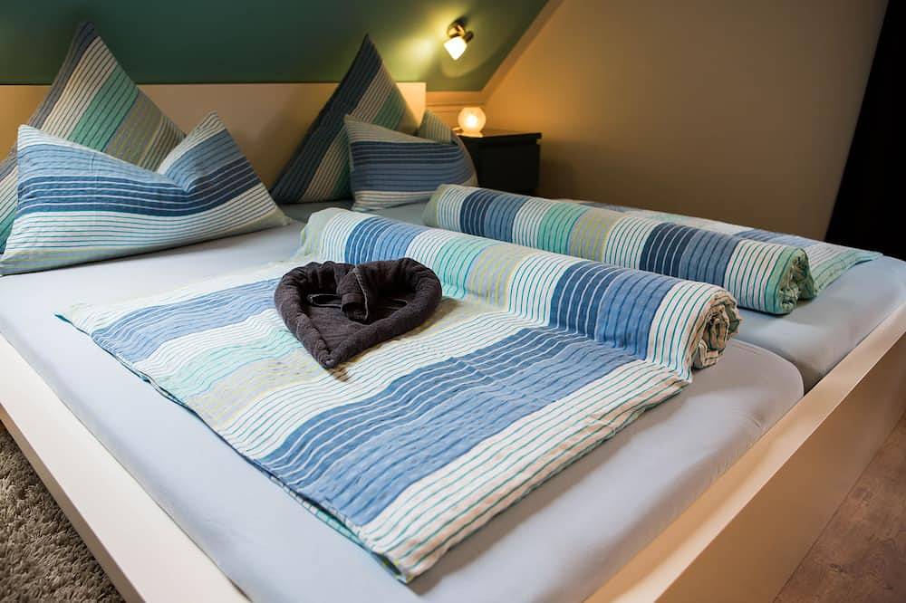 Ganze Wohnung, Wasserzimmer - Modern eingerichtetes  Apartment in der Nähe Musikhaus Thomann in Burgebrach, Steigerwald
