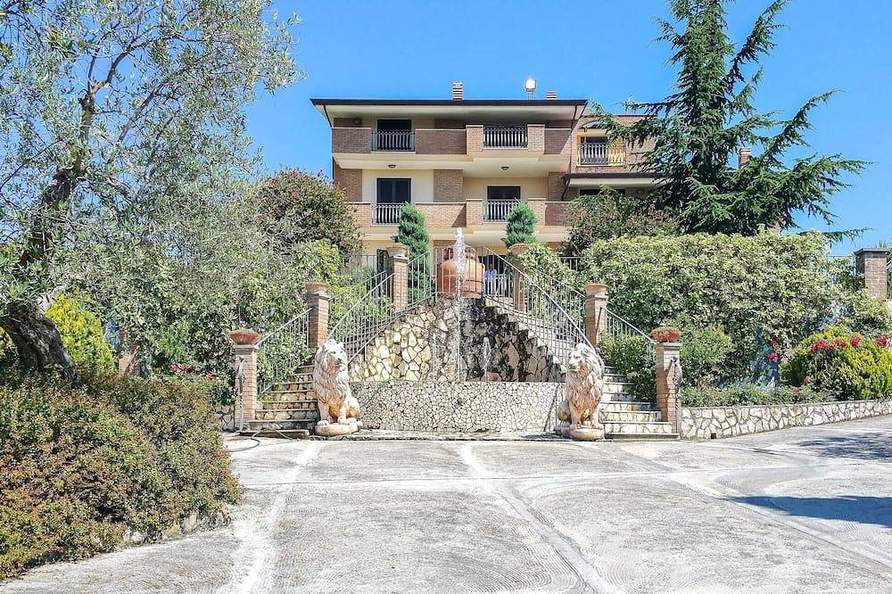Splendida casa con 7 camere da letto a. in Caiazzo, Provincia di Caserta