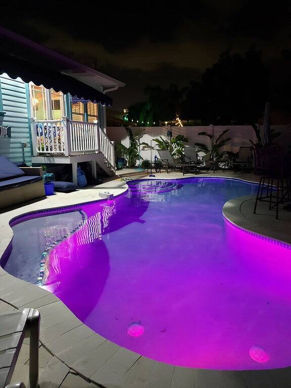 Vacation rental for 6 people, with yard and balcony, with pets in Lake Worth