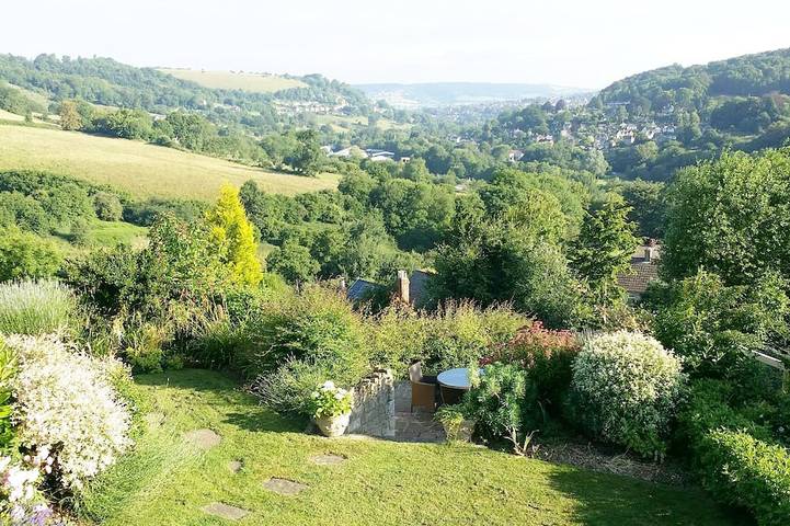 Glamping for 4 people, with garden in Stroud
