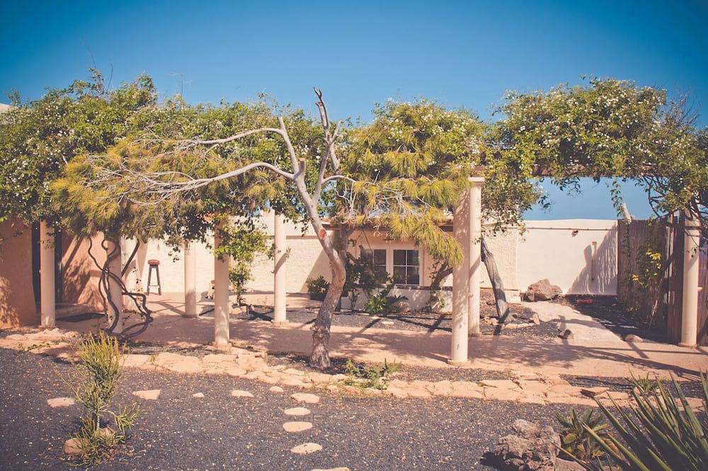 Garden apartment - Tierra - Surf & Yoga Villa in La Pared, Pájara