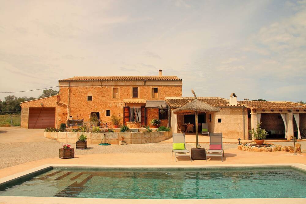 Finca historique avec confort moderne et vue panoramique, piscine, nature, Wifi in Santa Margalida, Majorque du Nord