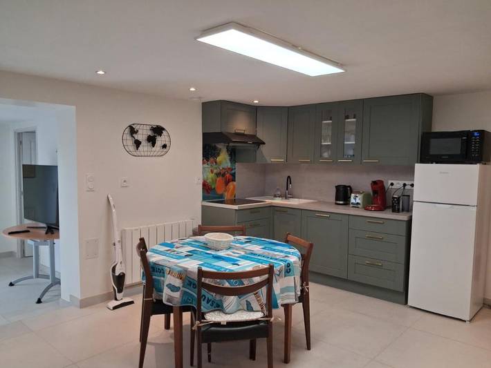 Gîte pour 4 personnes, avec Terrasse ainsi que Jardin et Vue à Épargnes - 3