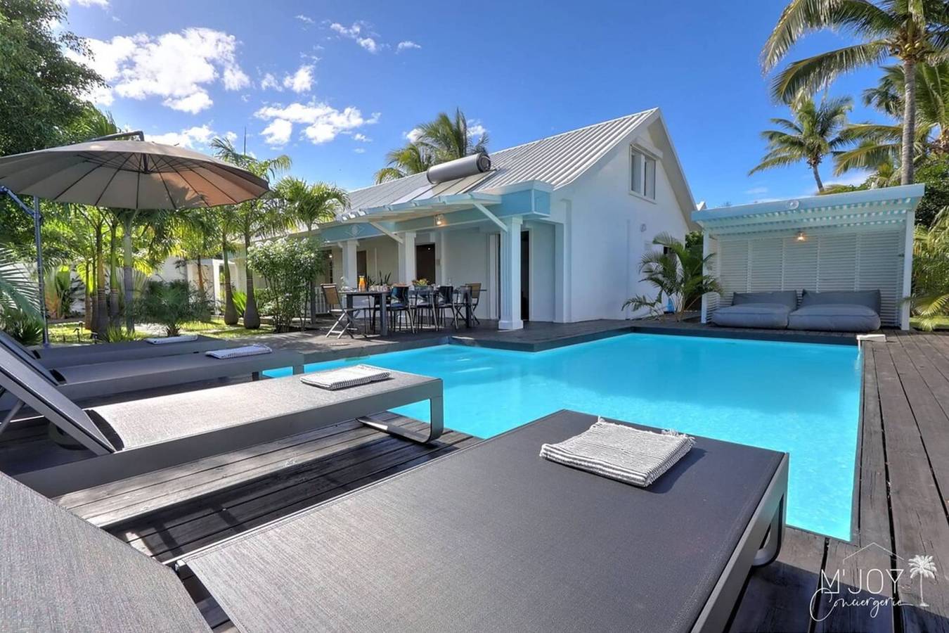 Bungalow Keloha avec piscine et jardin tropical in L'Étang-Salé, Île de la Réunion