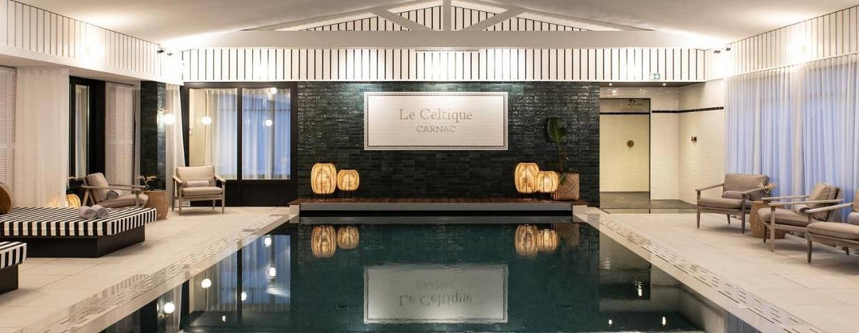 Hôtel pour 2 personnes, avec sauna et jacuzzi ainsi que piscine et terrasse