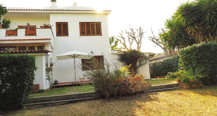 Villa per 6 persone, con giardino e panorama a Fiumicino