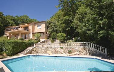 Cottage pour 8 personnes, avec vue et vue sur le lac ainsi que piscine et jardin à Spéracèdes