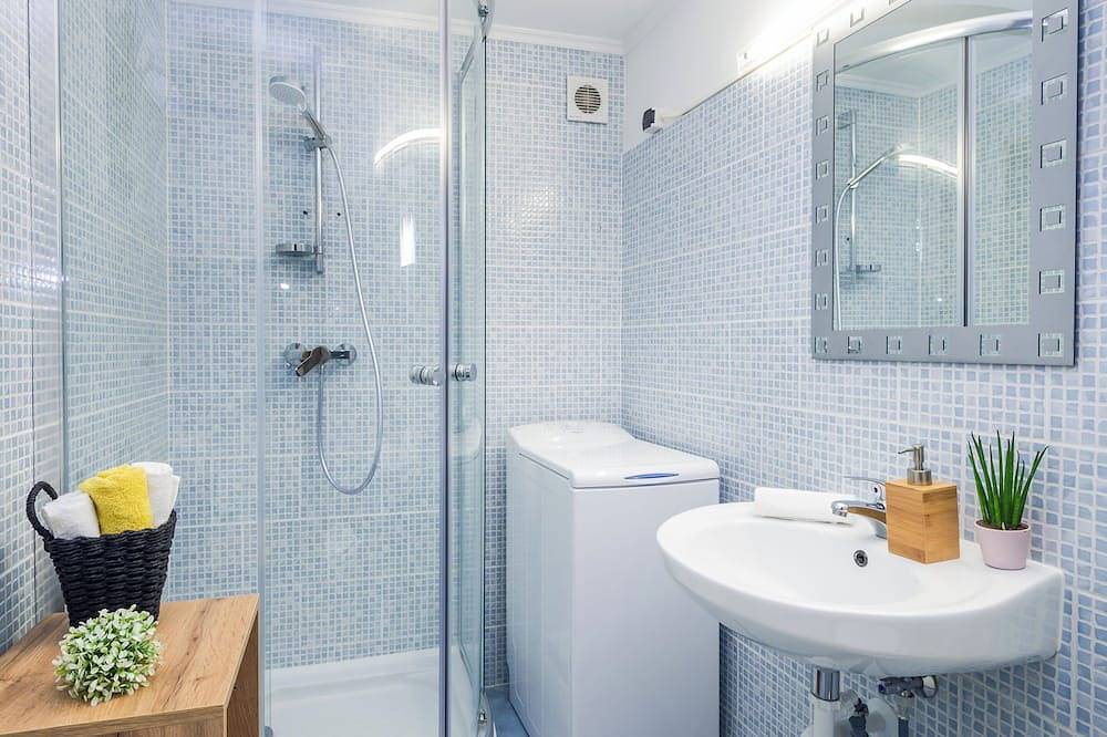 Ganze Wohnung, Sunny holiday home with Pool/Bbq area/Ac/Parking Casa Montana Country Apartment in Balatonalmadi, Plattensee nordufer