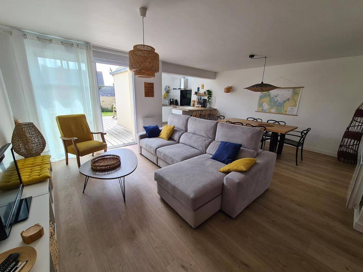 Maison Ile de Batz à 150m des plages in Île de Batz, Ceinture Dorée