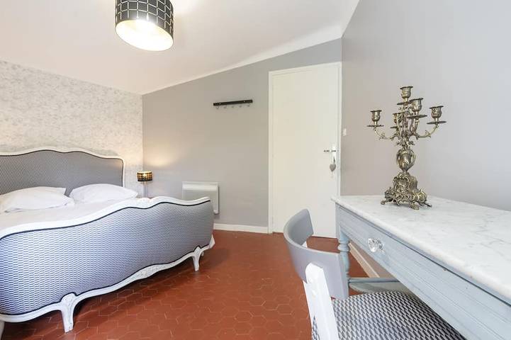 Location de vacances pour 12 personnes, avec terrasse et jardin à Grans - 4