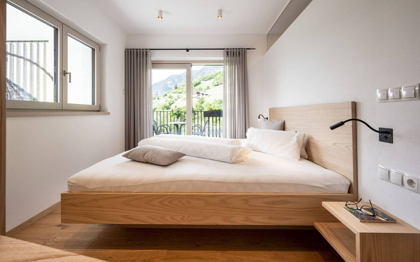Ganze Wohnung, Ferienwohnung 'Zweigelt' mit Bergblick, Gemeinschaftspool und Wi-Fi in Barbian, Sarntaler Alpen