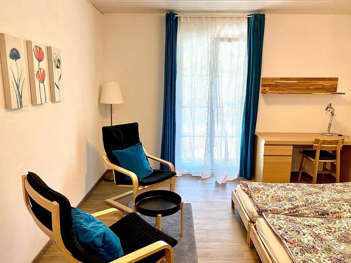 Ganze Wohnung, Two-Bedroom Apartment in Val-de-Travers, Massif du Jura