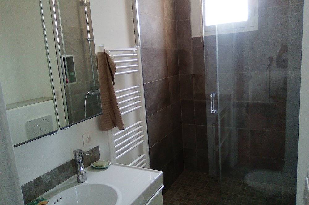 Appartement entier, Appartement à 200m des plages in Toulon, Région de Toulon