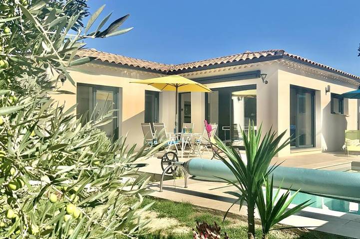Villa für 5 Personen, mit Garten und Whirlpool - 1