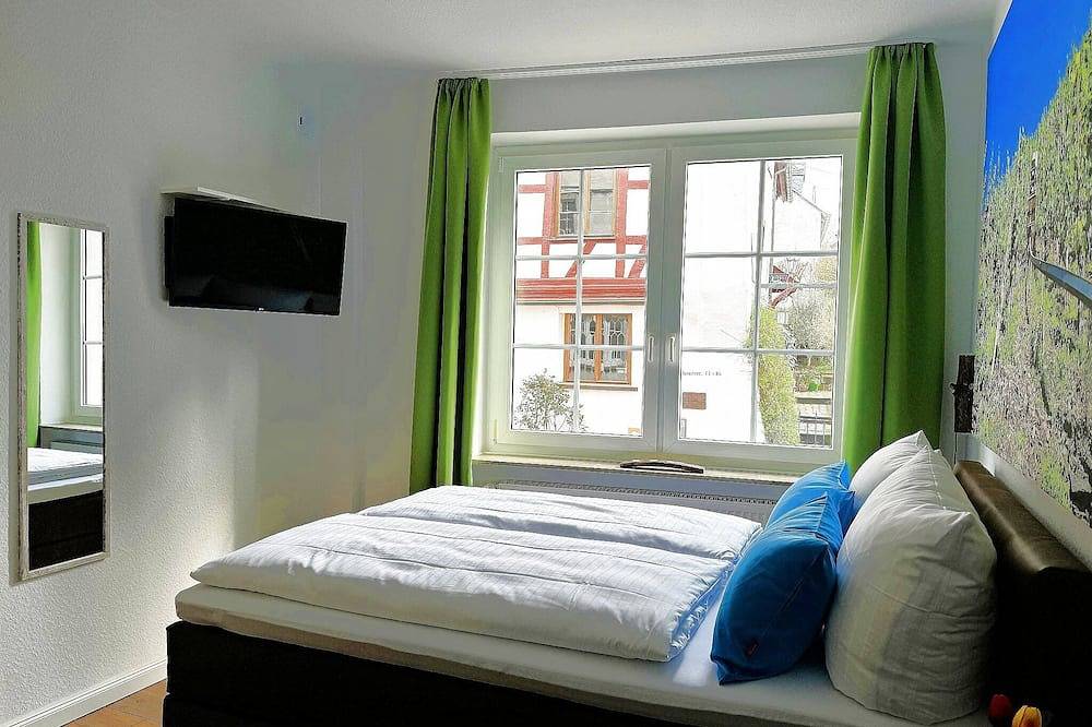 Ganze Wohnung, Modernes, freundliches Apartment im Wingert, in zentraler Ortslage von Bullay in Bullay, Traben-Trarbach und Umbegung