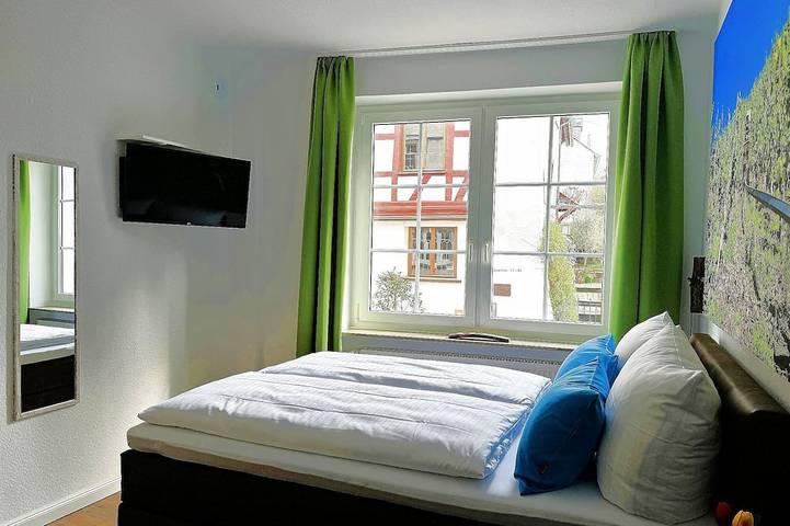 Gîte pour 2 personnes, avec terrasse à Bullay - 3