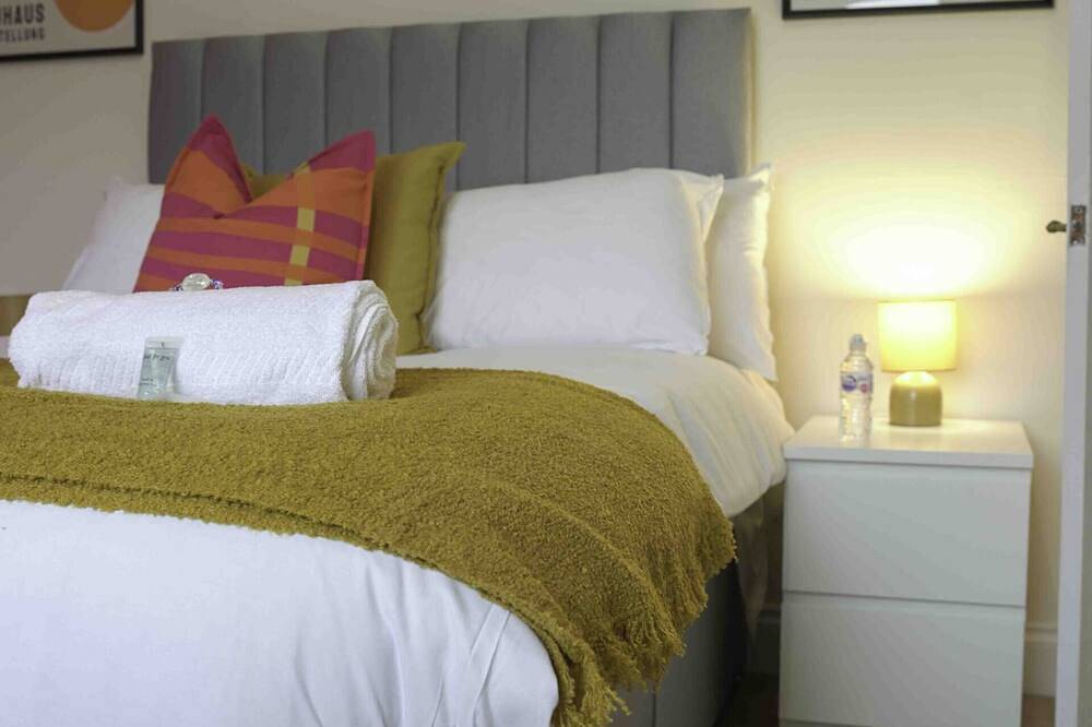 Ganze Wohnung, Apartment-Eigenes Badezimmer in Loch Lomond, West Dunbartonshire