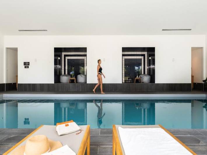 Gîte pour 3 personnes, avec piscine et balcon, adapté aux familles dans Plage de Morgat - 2