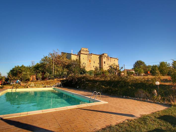 Schloss für 4 Personen, mit Garten und Pool in Umbrien