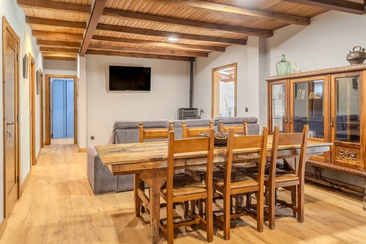 Chalet 'Cal Manyà' con vistas a la montaña, piscina privada y Wi-Fi in Amer, Provincia de Gerona
