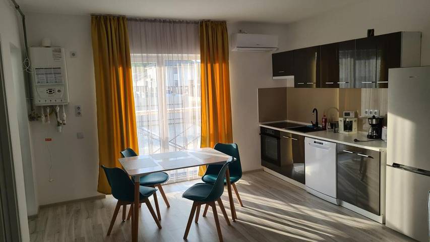 Gîte pour 4 personnes, avec vue et balcon dans Mureș