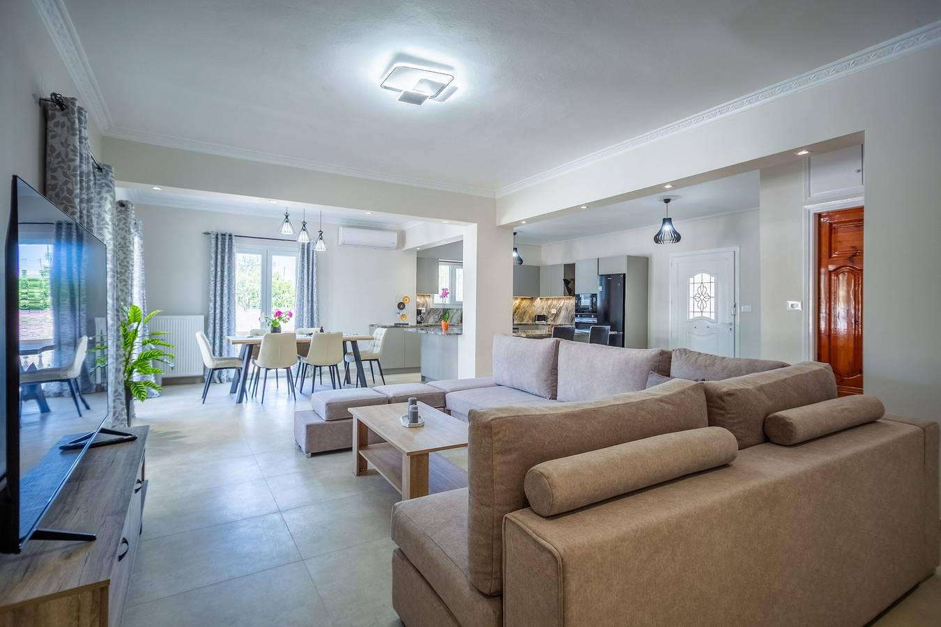 Villa für 9 Personen mit Garten in Laganas, Zakynthos