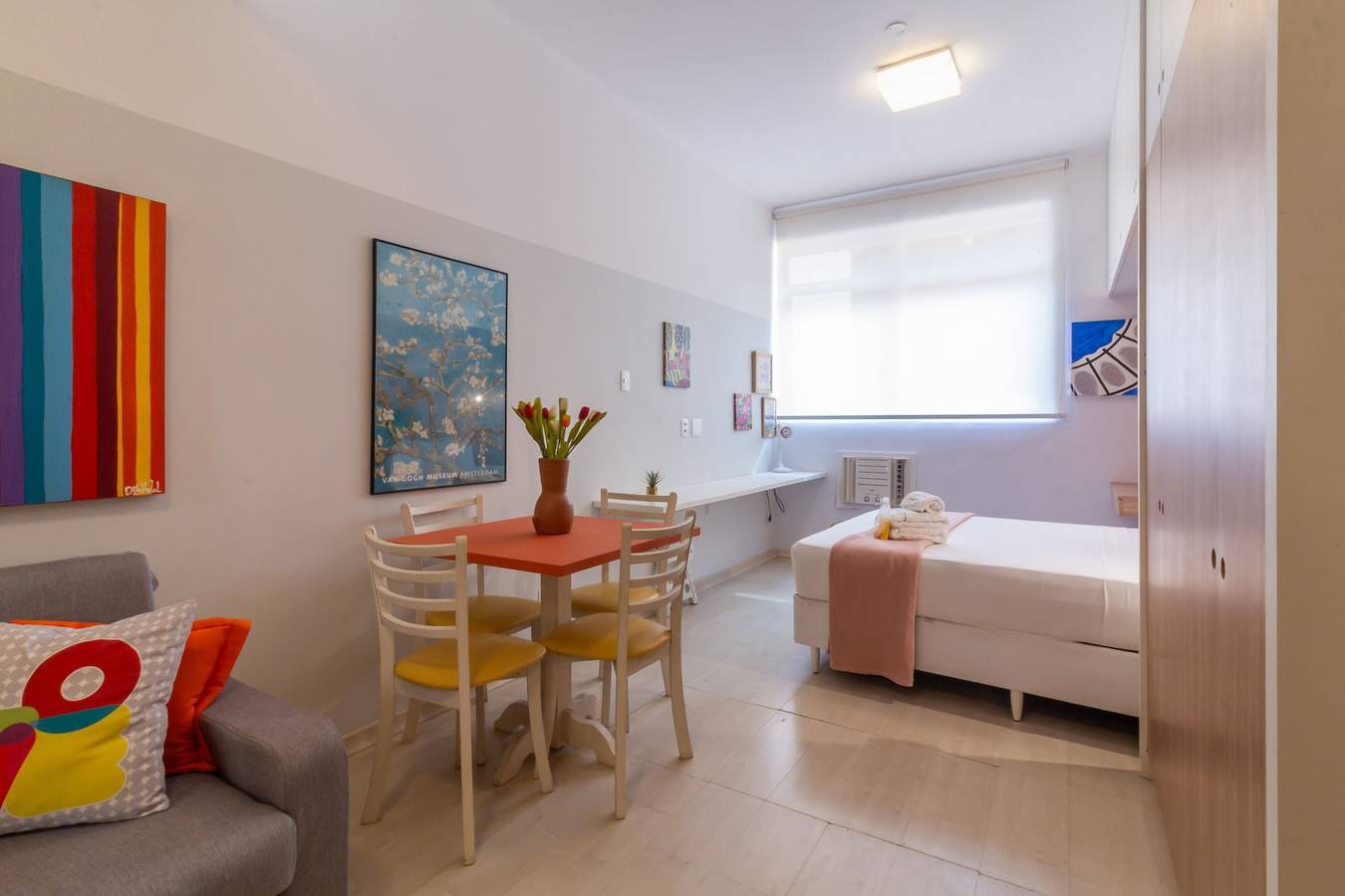 Entire apartment, 10 minutes from Copacabana Beach | Rc305 in Copacabana, Rio de Janeiro