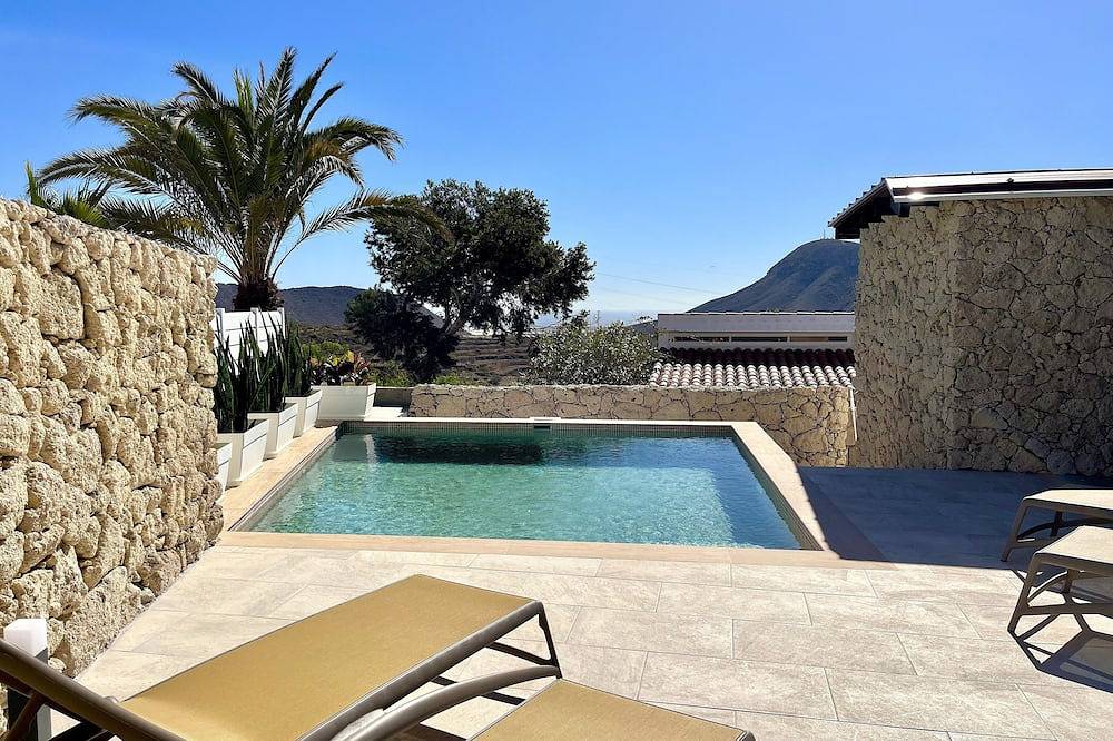 Stone Villa in Chayofa, Arona