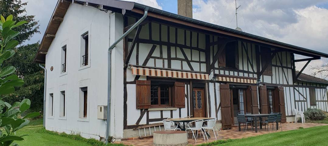 Gîte pour 12 personnes, avec terrasse et jardin, animaux acceptés dans Haute-Marne - 2
