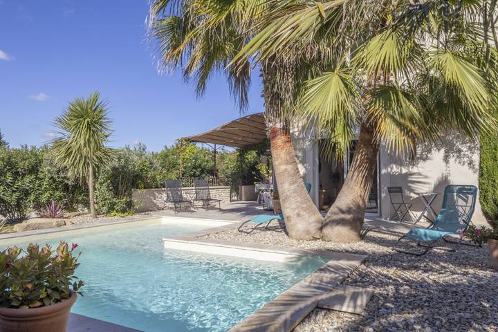 Location de vacances pour 6 personnes, avec terrasse et jardin à Noves - 3