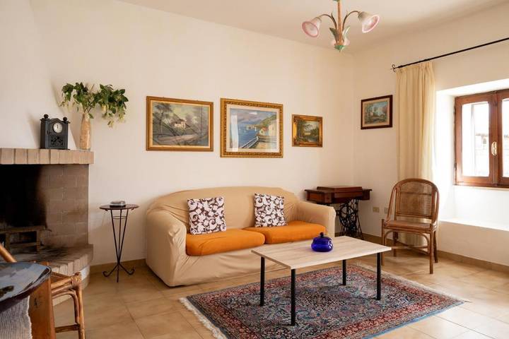 Location de vacances pour 4 personnes, avec jardin ainsi que vue et balcon à Sant'Antonio di Gallura