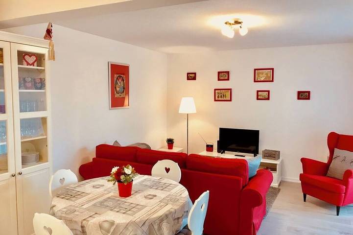 Gîte pour 4 personnes, avec terrasse et jardin à Colmar