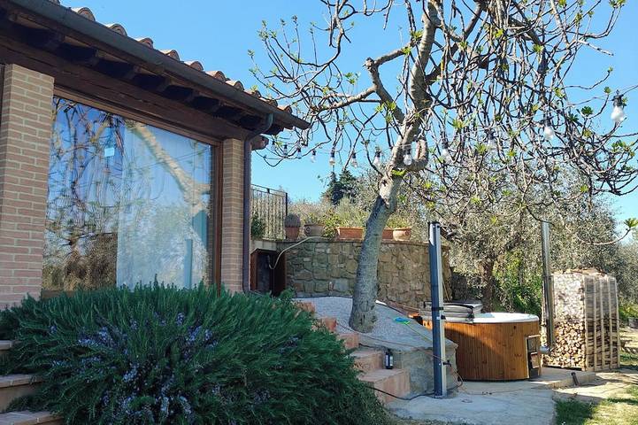 Baita per 4 persone, con giardino e idromassaggio - 1