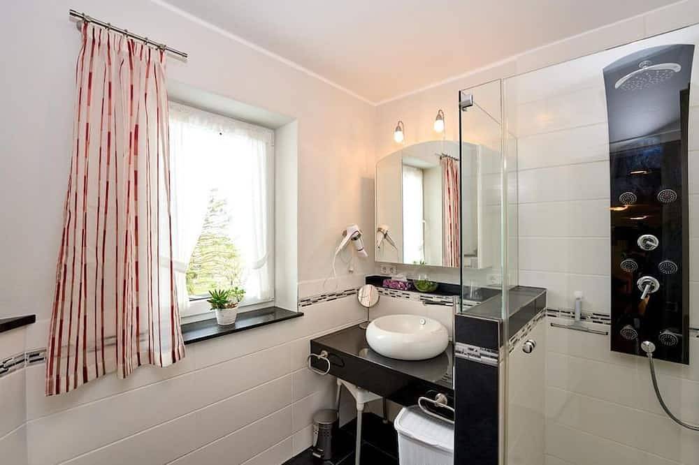 Ganze Wohnung, Haus Rumisch, Ferienwohnung - 4-Bett-Ferienwohnung Finchen - im Haus Rumisch in Bettenfeld, Bernkastel-Kues & Umgebung