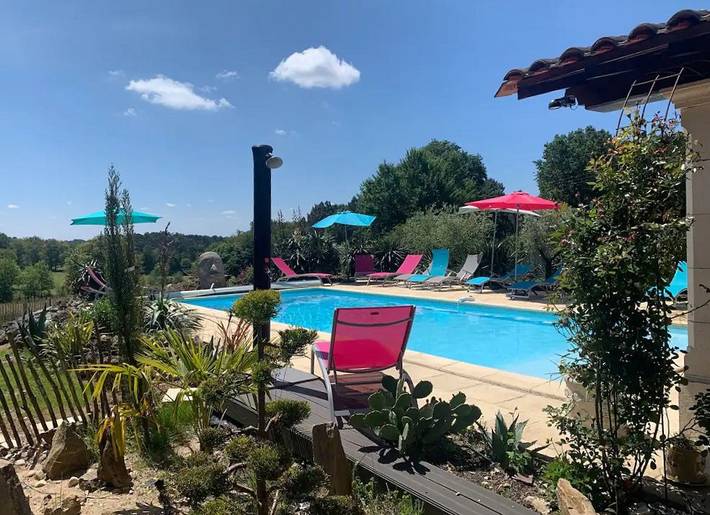 Gîte pour 2 personnes, avec piscine et jardin - 1