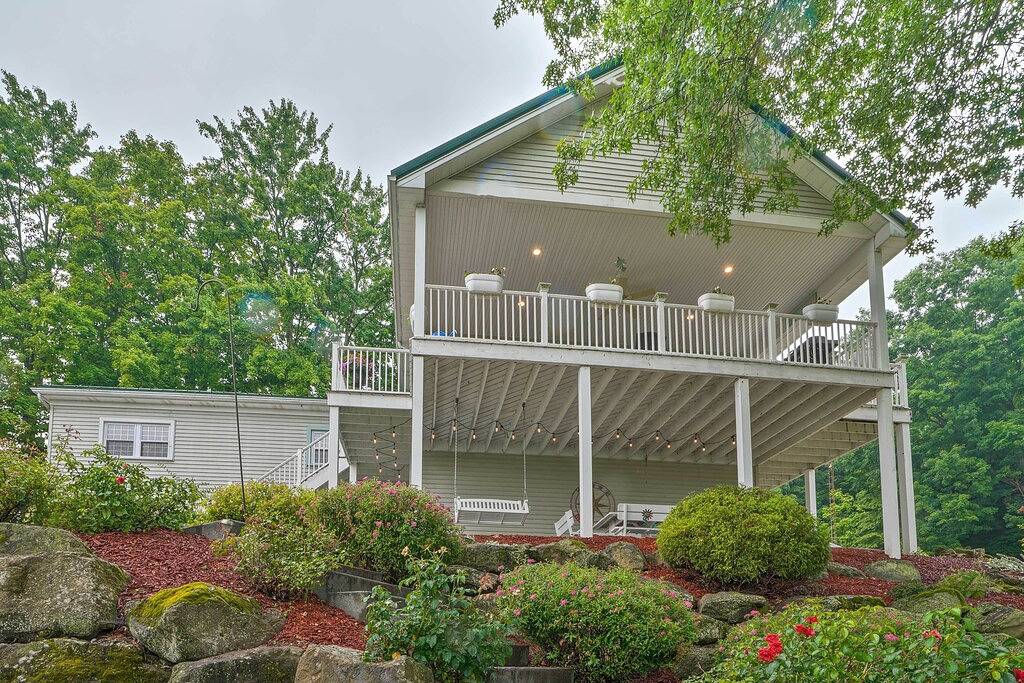 Charming Hanoverton Cottage on Guilford Lake! in Columbiana County