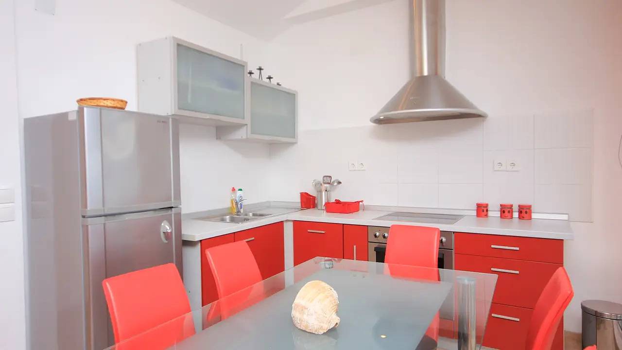 Ganze Ferienwohnung, Ferienwohnung für 5 Personen (64 m²) in Tkon in Ugrinici, Tkon