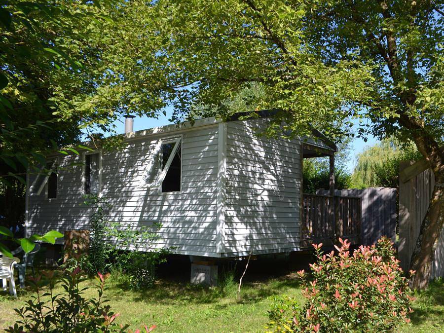 Flower camping La Dordogne Verte - Mobilhome 4 personnes - Privilège Premium- 2 chambres + climatisation - 27m² in Saint-Aulaye, Périgord Vert