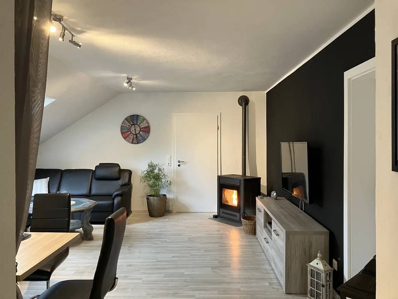 Ganze Wohnung, "Ferienwohnung Sauerlandherz" mit Balkon und Wi-Fi in Halberbracht, Lennestadt