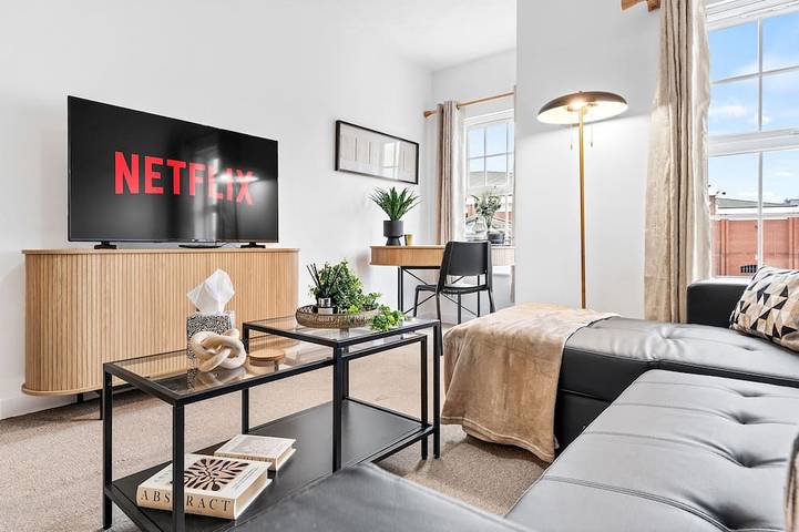 Apartment for 6 people in Warrington