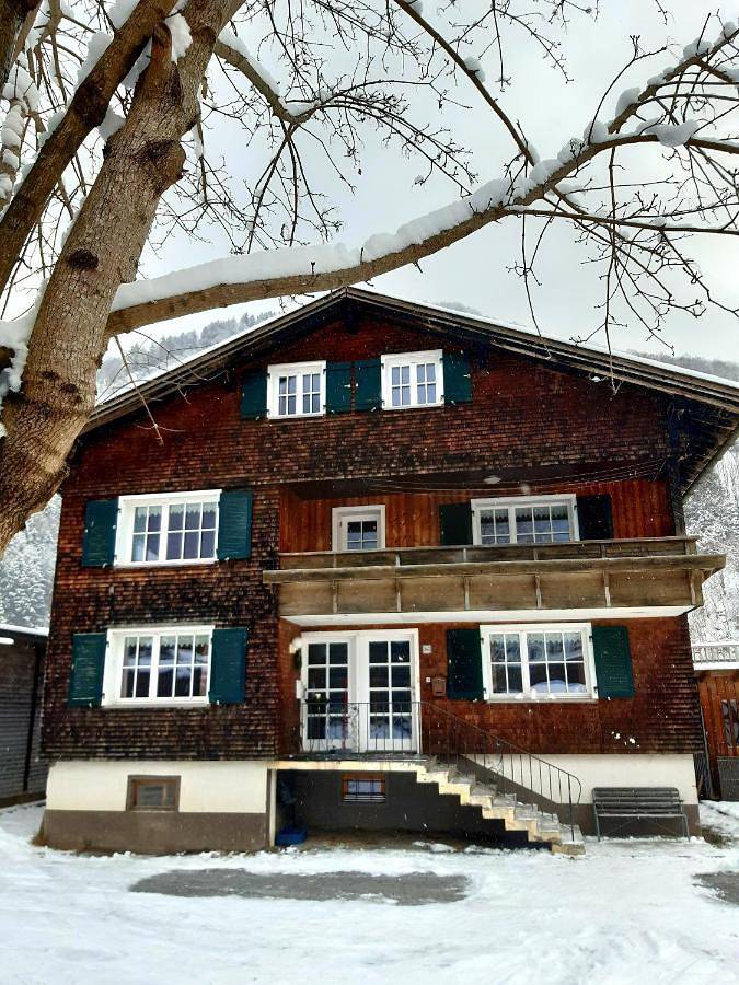 Chalet für 13 Personen, mit Garten in Schwarzenberg