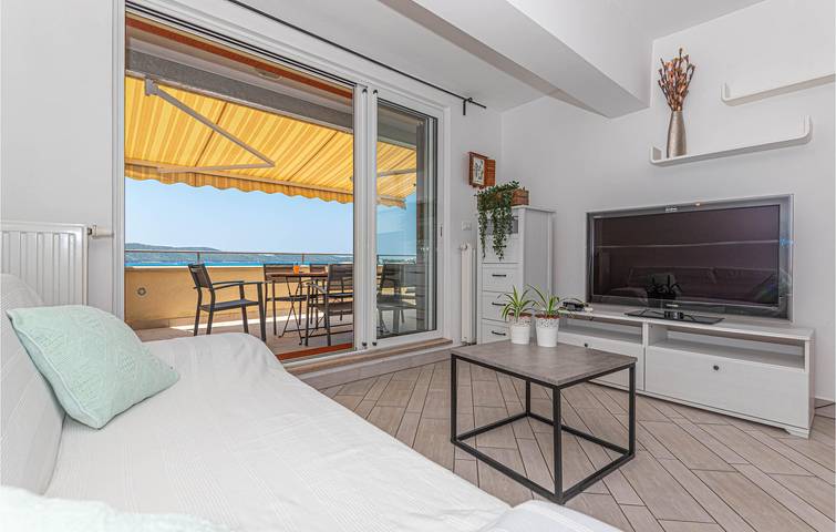 Ferienwohnung für 4 Personen, mit Terrasse in Grad Šibenik - 2