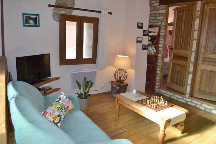 Location de vacances pour 7 personnes, avec terrasse et vue à Meyrueis - 4