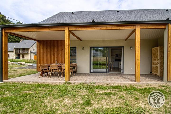 Gîte pour 4 personnes, avec jardin à Campan - 3