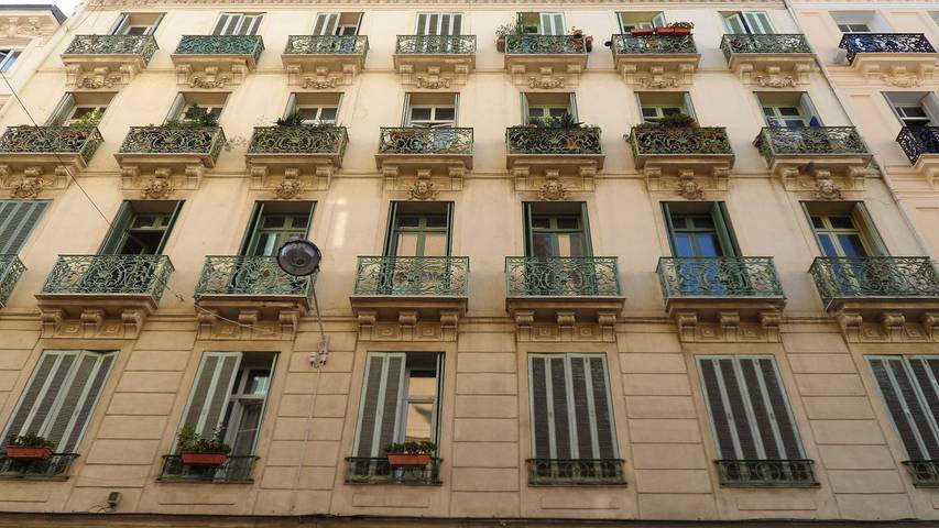 Gîte pour 5 personnes, avec balcon dans Gare de Nice ville