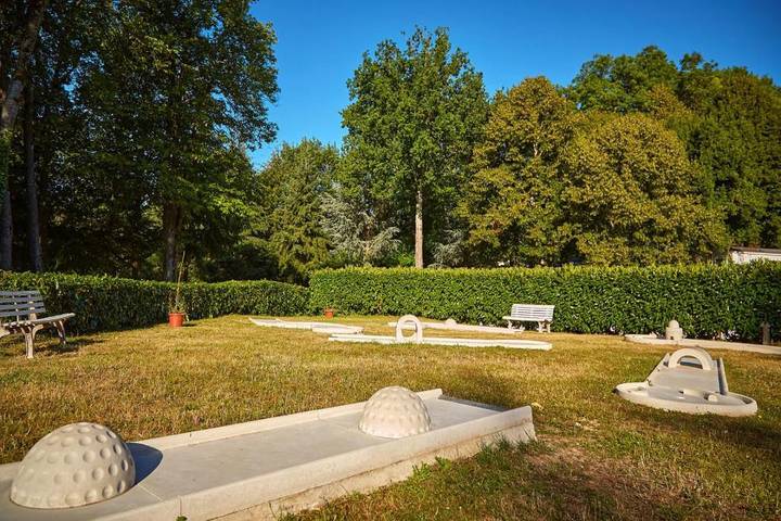 Camping pour 6 personnes, avec jardin et piscine, animaux acceptés dans Essonne - 4