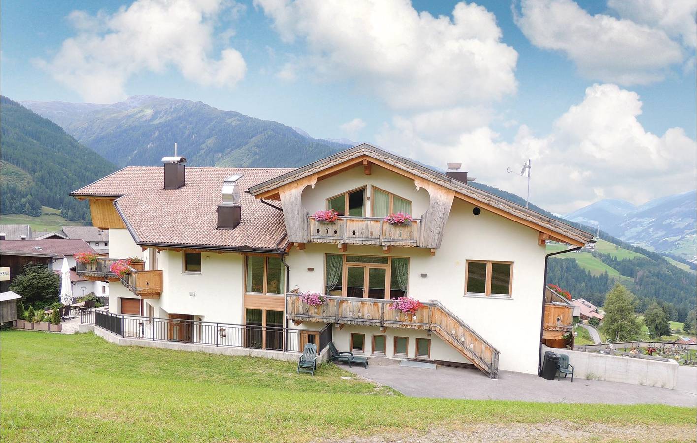 Ganze Ferienwohnung, Appartement mit Bergblick - Parkplatz, Terrasse, Internet (79 Zeichen) in Gailtaler Alpen, Kartitsch